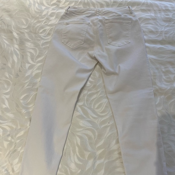 ‼️SOLD‼️White skinny jeans - Picture 3 of 3